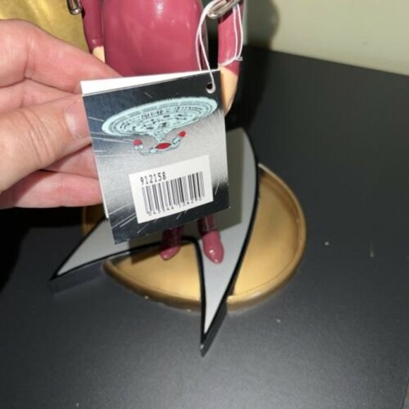 Counselor Deanna Troi Star Trek The Next Generation 1994 Enesco Figure NEW - Picture 2 of 7